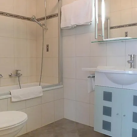 Apartman Sleeps 4 Wifi